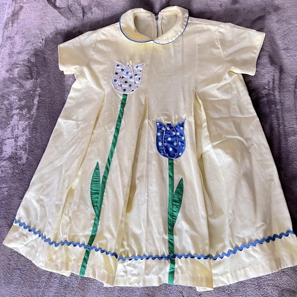 Vintage Yellow dress no size tag VGUC best 3-4T imo